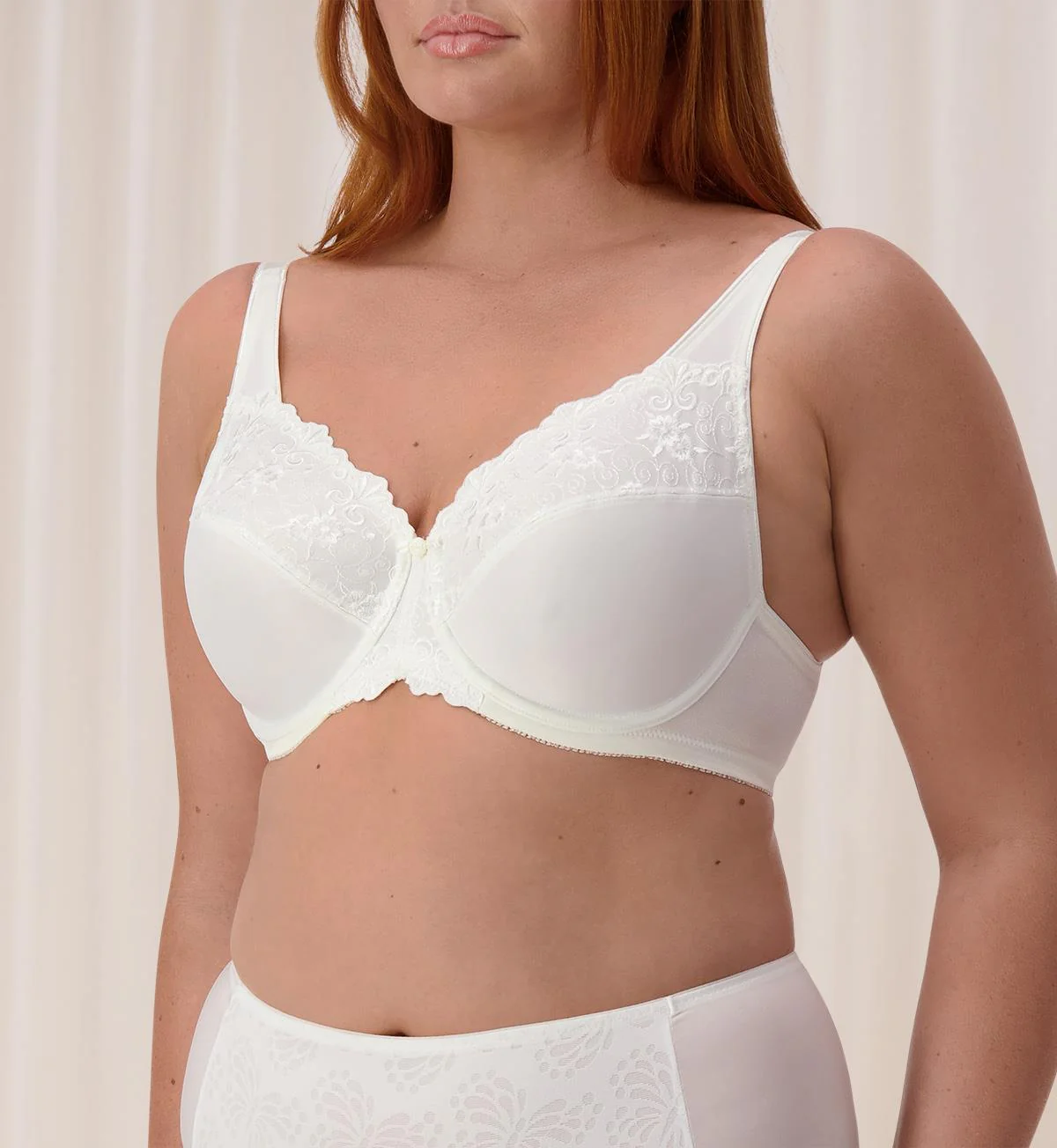 EMBROIDERED MINIMISER BRA - Image 4