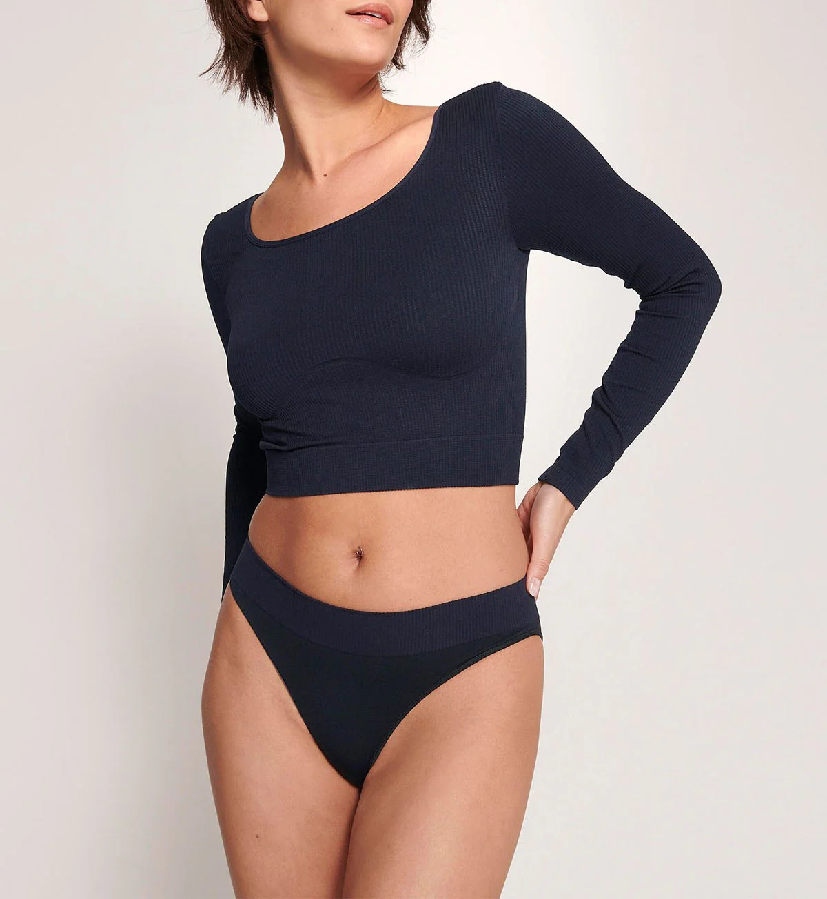SLOGGI EVER INFUSED ALOE CROP TOP LS - Image 4